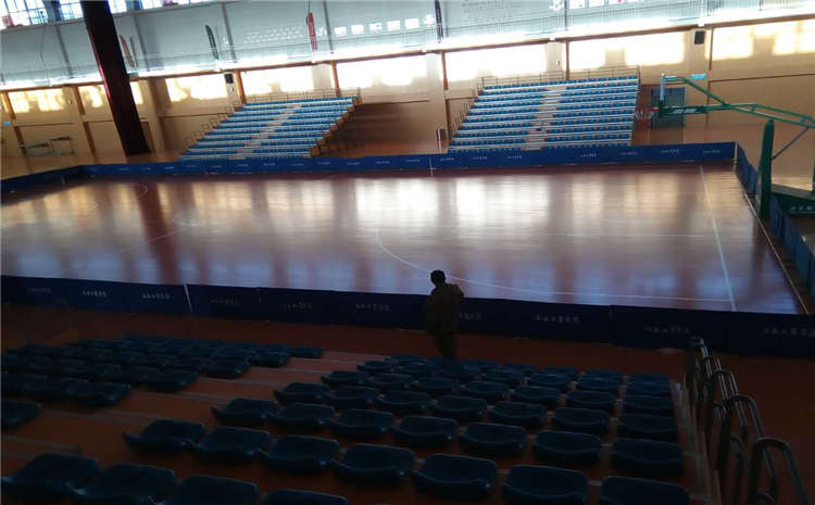 復(fù)合聚氯乙烯運(yùn)動(dòng)地板基層處理