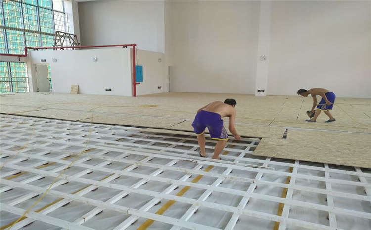 楓樺木籃球場木地板哪個品牌好？